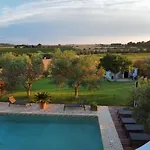 Avec Vue Et Piscine Villa Servian