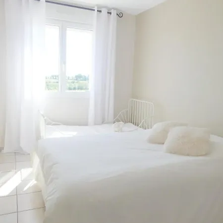 别墅 Avec Vue Et Piscine *