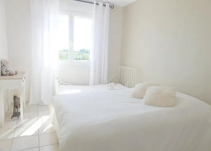 别墅 Avec Vue Et Piscine *